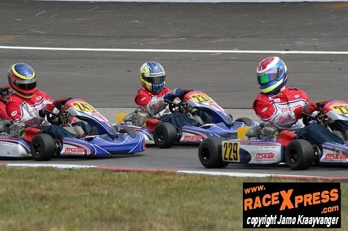 MS Kart zet de toon in kwalificatie